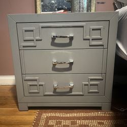 Grey 3-drawer Dresser/nightstand