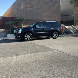 2010 Escalade Parts Only !!