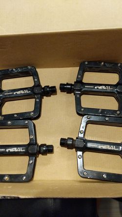 4 Diamondback DB4L Platform Alloy mountain bike pedals for Sale in Chandler AZ OfferUp