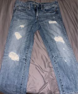Size: 6 American Eagle “Boyfit” Jeans