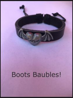 Love heart with wings leather style bracelet