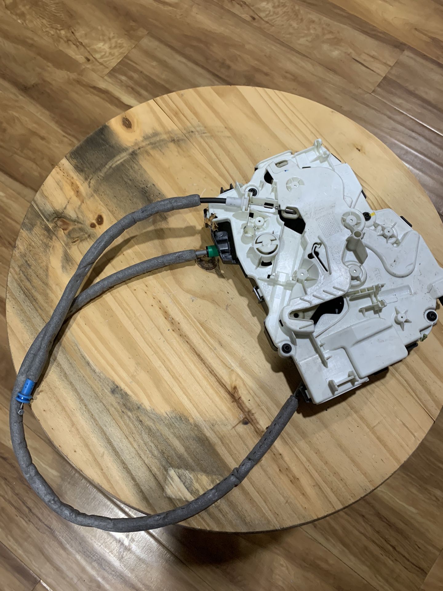 Rear ReDoor Lock Actuator For 2018 Mercedes Metris