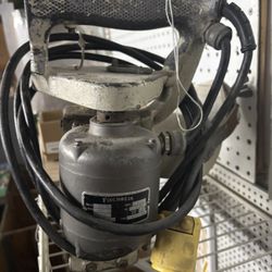 Fischbein Back Closer