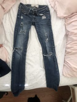 Skinny ripped Hollister jeans size 00
