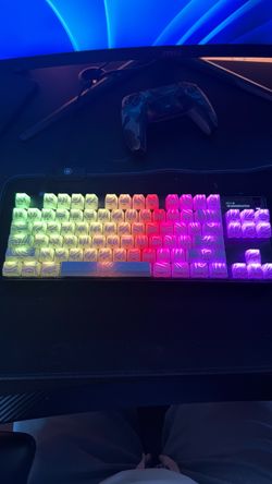 Apex tkl for sale (USED SINCE CHRISTMAS 2025)