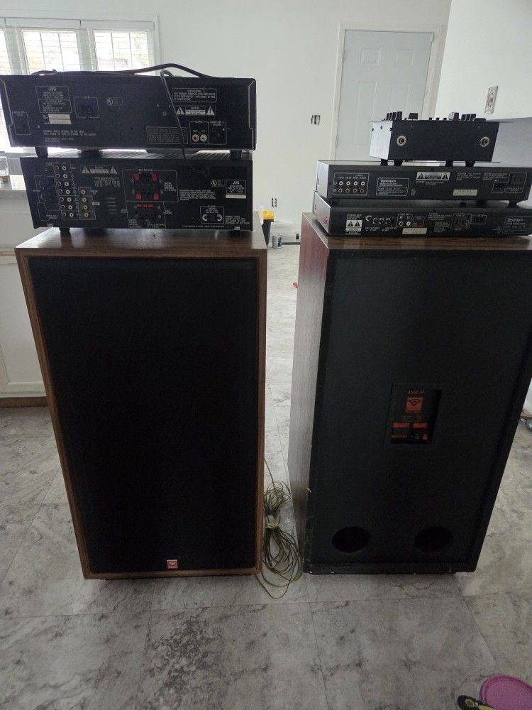 Cerwin-Vega DX9 Speakers