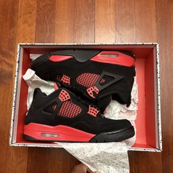 Jordan 4 Black/Red