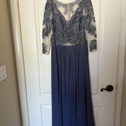 Mothers Wedding Dress For Sale. Worn Only Once 