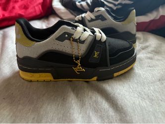 Boys Shoes size 13