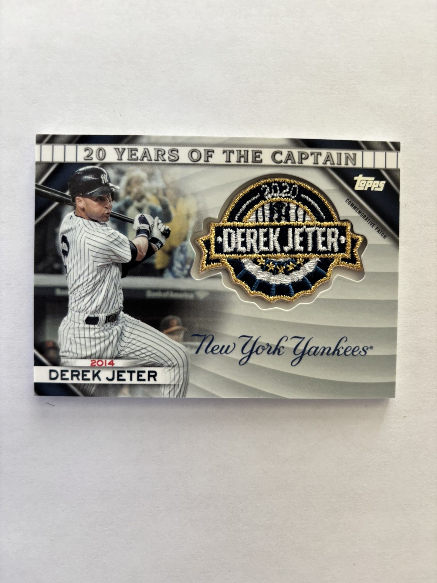 Derek Jeter Yankees Topps Commemorative patch card