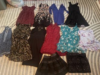 Ladies mix clothes ( pending)
