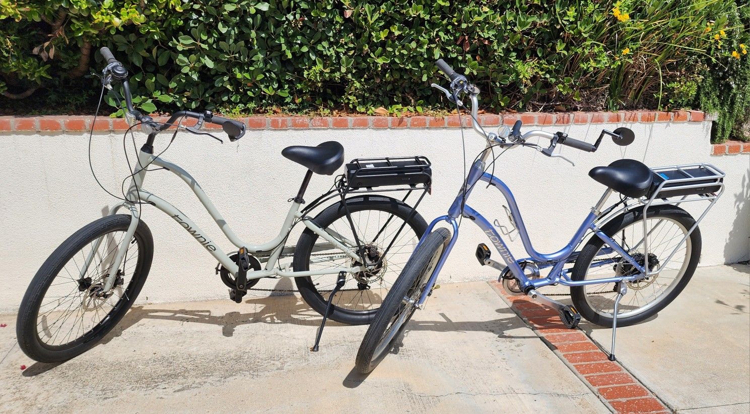 2 Townie EV Bikes