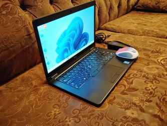 Laptop Dell Latitude E5450-core i5-8gb ram-320gb HD-go-od for stud-ents.