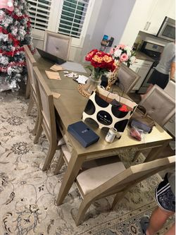 DINING TABLE (can extend to fit 10 chairs)