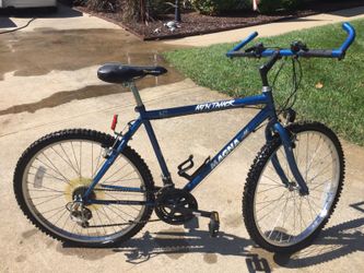 26 inch men s 18 speed mountain bike Magna Mountain Tamer for