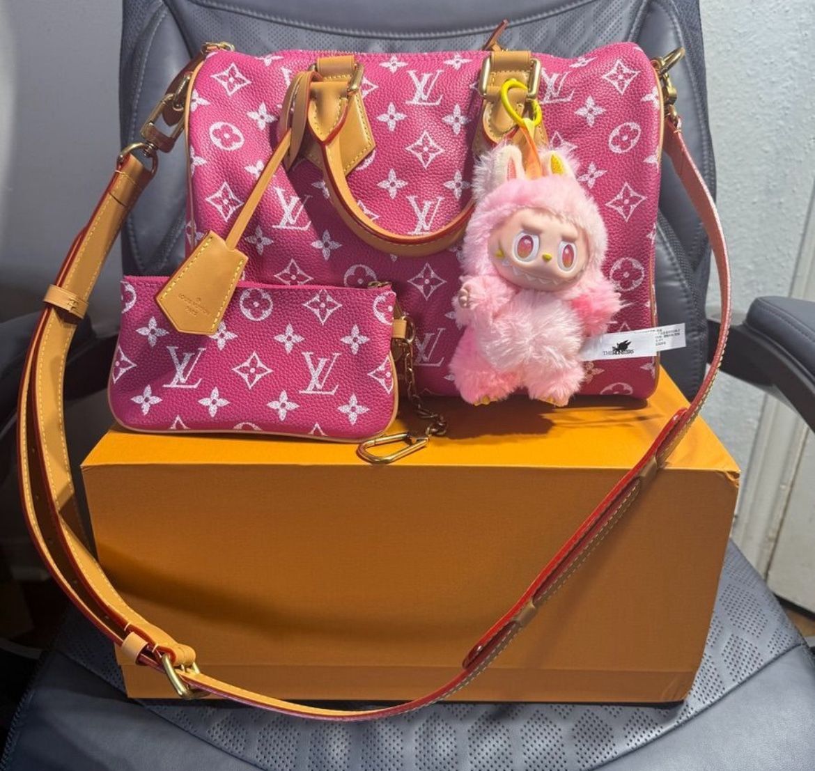 Louis Vuitton Speedy P9 Bandoulière 30 Dragonfruit