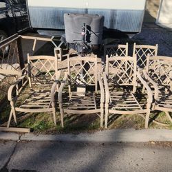 Table And Chairs 