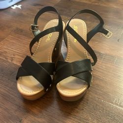 Chunky Black Strapped Small Wedge