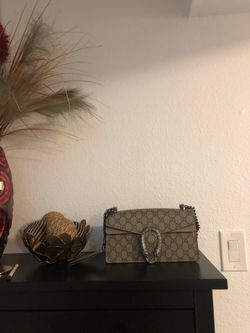 Women’s shoulder bag $170