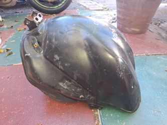 04-06 Yamaha R1 Gas Tank Fuel petrol Cell 2004 2005 2006 YZF1000
