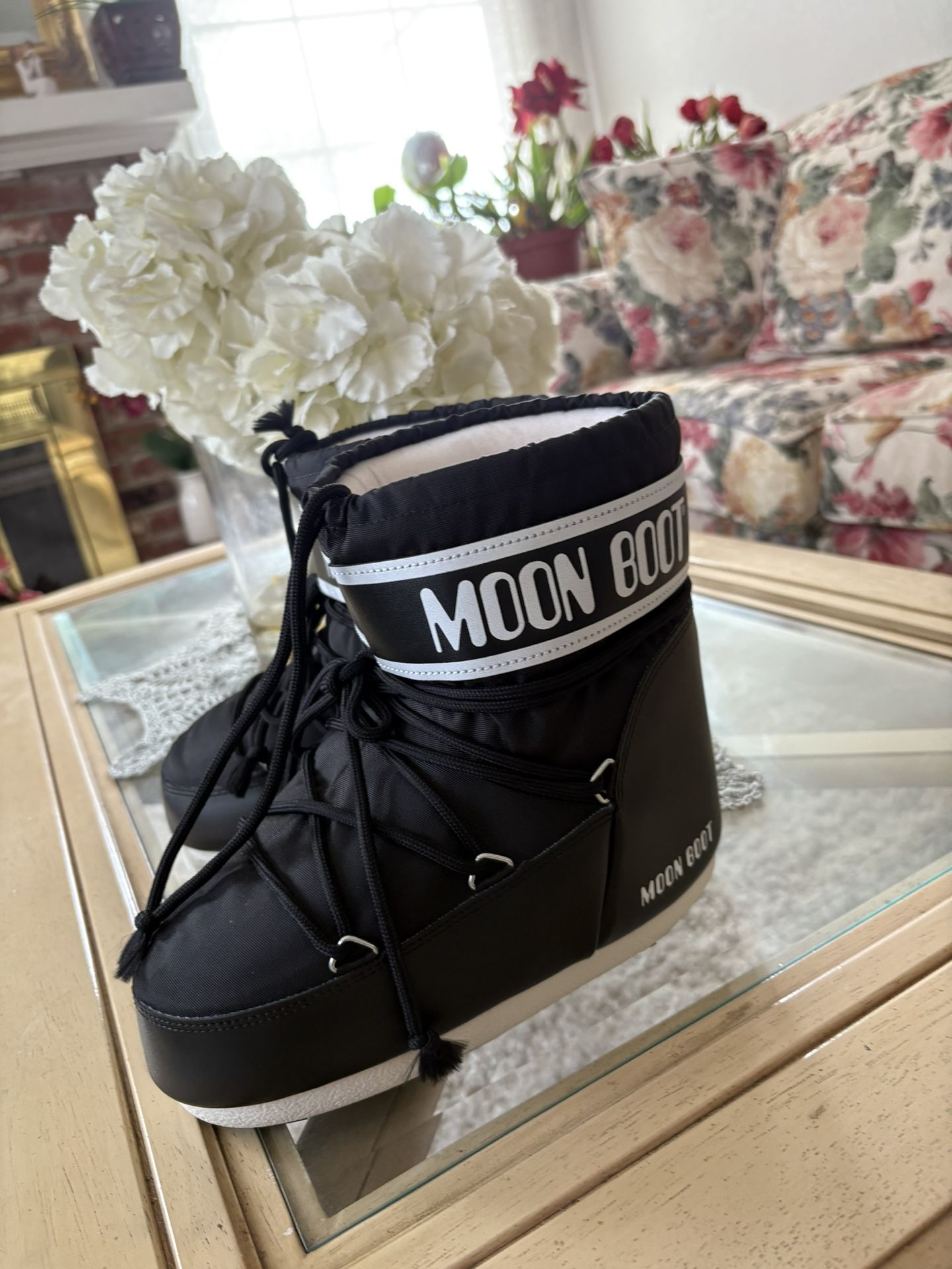Moon Boots