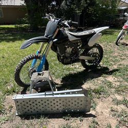 2012 YZ 450F Dirtbike