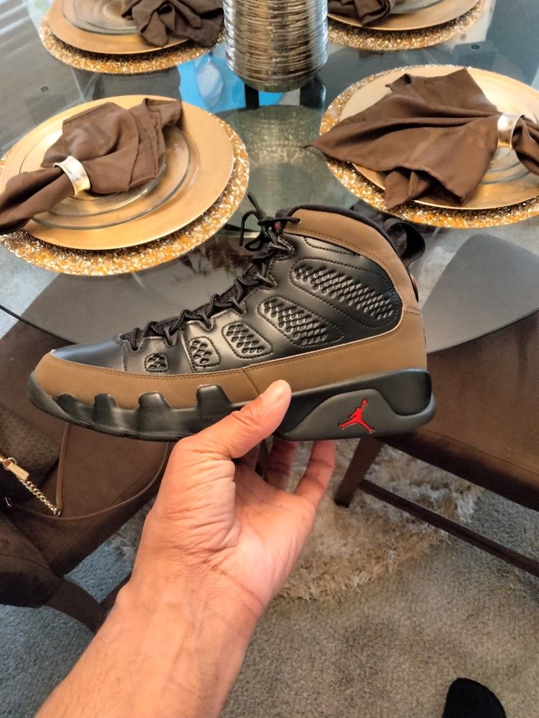 Olive 9s