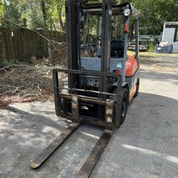 Used Japanese Imported 1998 Toyota 6FGL20 Counterbalance Forklift Truck