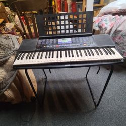 Yamaha Keyboard With Stand