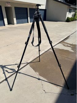 Manfrotto Tripod + Ball Head + Studio Lighting Kit + Umbrellas