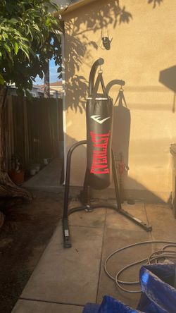 Everlast heavy punching bag with stand
