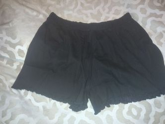 Black Ribbed Shorts with Scalloped Hem