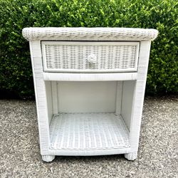 White Wicker End Table