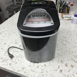 Icemaker
