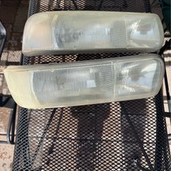 2000-2006 Chevy Tahoe Silverado headlight oem factory