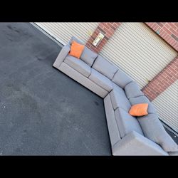 Really Nice Sectional Grey Couch