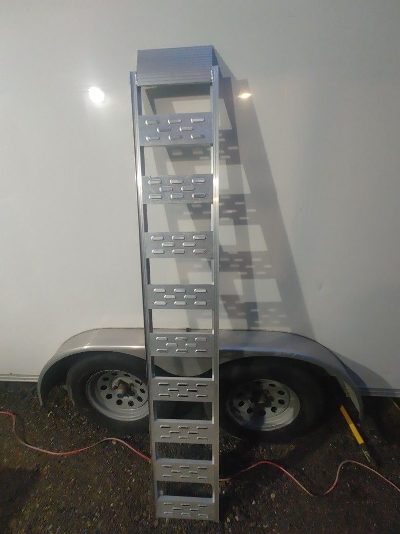 2 Aluminum Loading Ramps