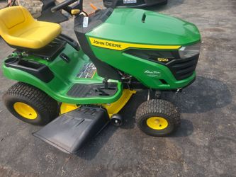 Lawnmower tractor john deere
