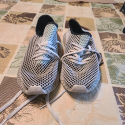 Addidas shoes 10.5 Mens