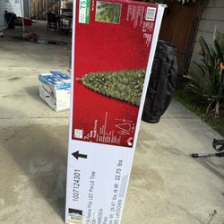 7.5 LED Christmas Tree in box
