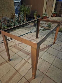 Metal frame table