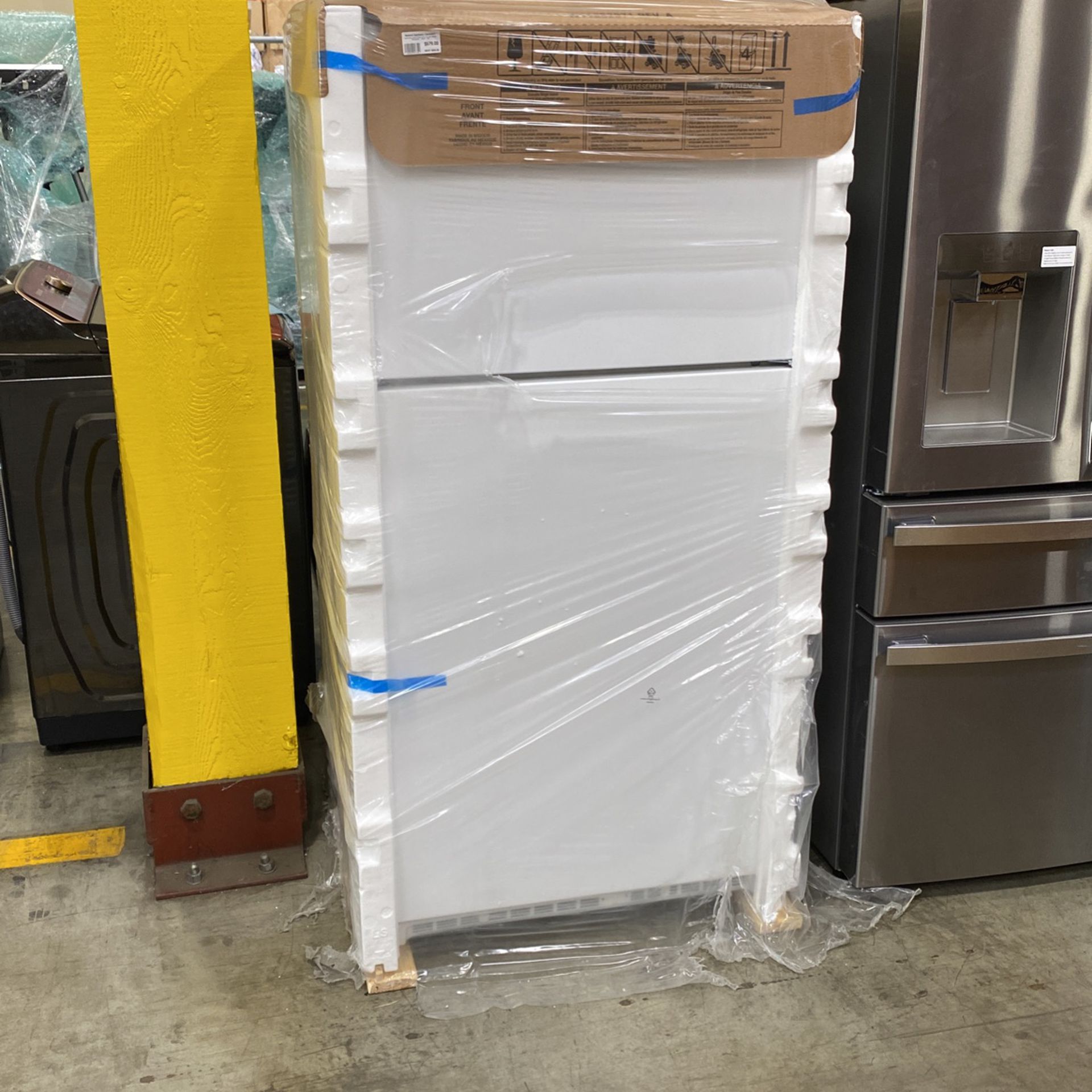 Whirlpool Top Freezer Refrigerator (new in box)