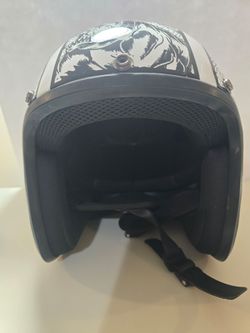 Motorcycle helmet