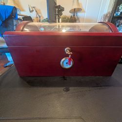 Thompson 1915 Large Domed Top Humidor w/Keys