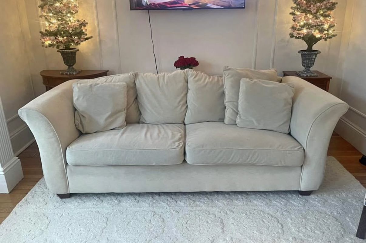 Tan Couch With Cushions