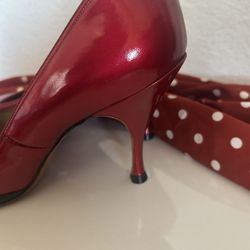 PUMPS RED HOT ! High Shine Patent leather  Life Stride SZ 8
