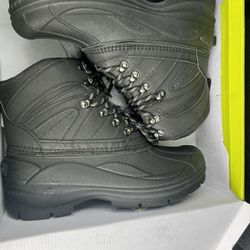 Size 13 Mens Snow Boots  New  Winter Boots