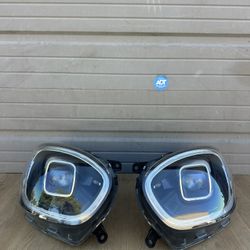 MINI COUNTRYMAN F60 LCI ORIGINAL BLACK LEFT AND RIGHT LED HEADLIGHT HOUSING 2021/2022/2023/2024