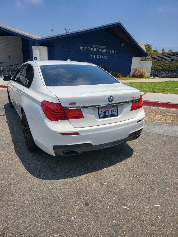 2011 BMW 750Li