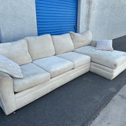 Sectional Couch 